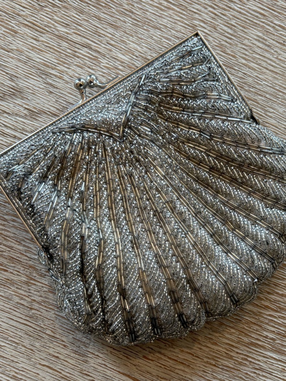 Antique Retro Silver Beaded Shell Evening / Bridal Bag. - Picture 7 of 7
